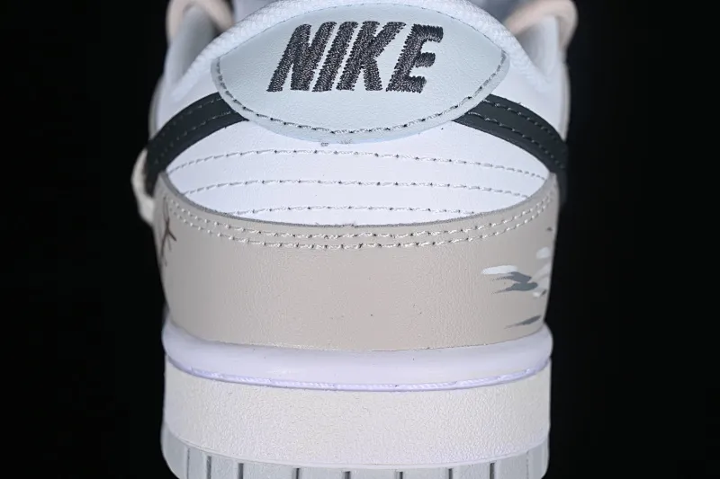 All Categories Nk SB Dunk Series Nk SB Dunk Low Low-top sneakers Nk Dunk Low Retro graffiti Stitched cross black and white gray SB strap low-top casual sneakers DV0831-101
